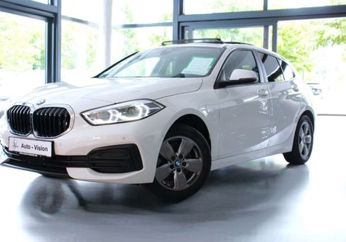 BMW 118, 2022