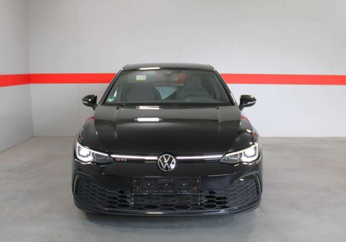 Volkswagen Golf, 2022