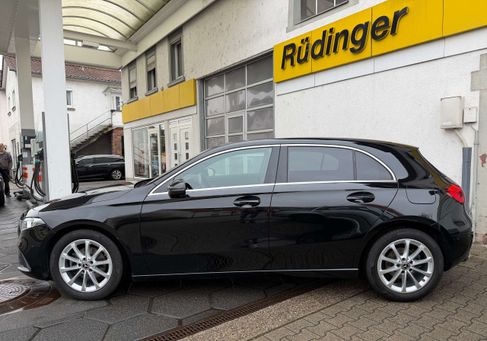 Mercedes-Benz A 160, 2022