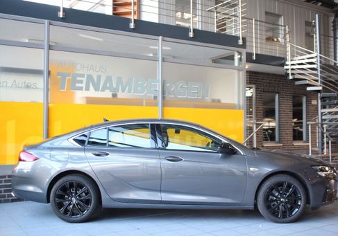 Opel Insignia, 2022 3