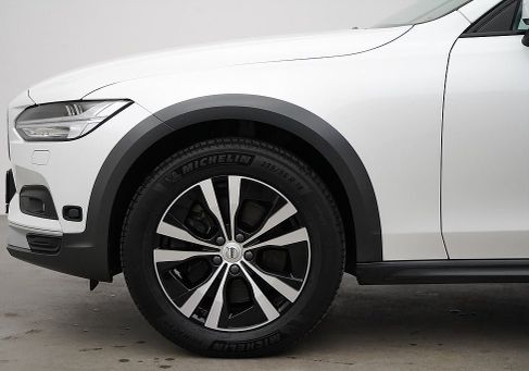 Volvo V90 Cross Country, 2021