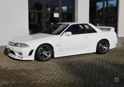 Nissan Skyline, 1994