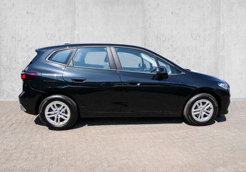 BMW 218, 2022 3