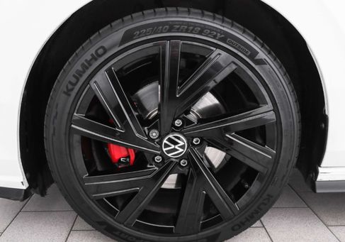 Volkswagen Golf, 2022 3