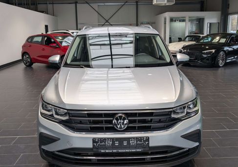 Volkswagen Tiguan, 2022 3