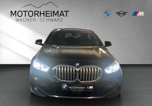 BMW 118, 2024