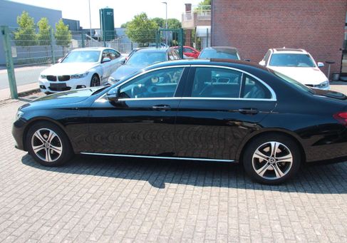 Mercedes-Benz E 200, 2019 3