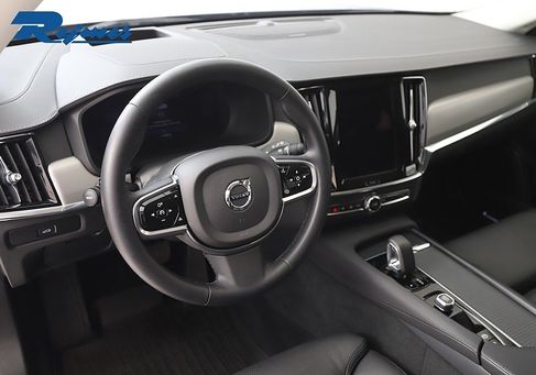 Volvo V90 Cross Country, 2024