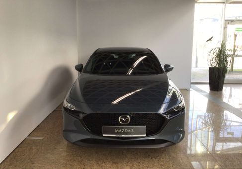 Mazda 3, 2025