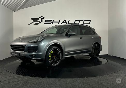 Porsche Cayenne, 2015