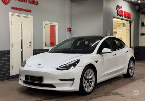 Tesla Model 3, 2021