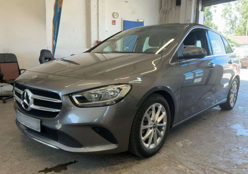 Mercedes-Benz B 180, 2020