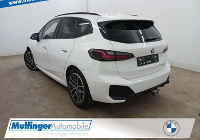 BMW 220, 2025