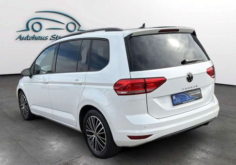 Volkswagen Touran, 2025 3