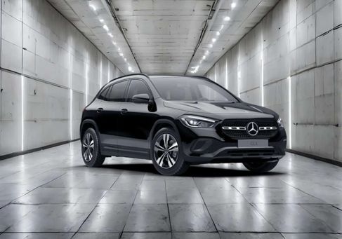 Mercedes-Benz GLA 200, 2023