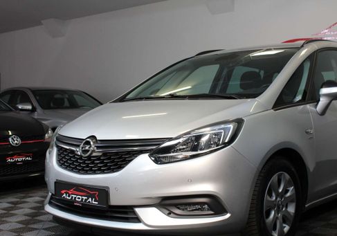 Opel Zafira, 2017