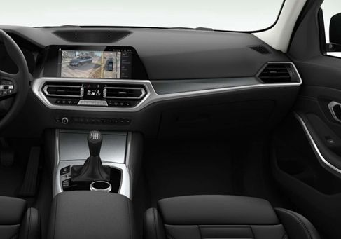 BMW 330, 2022 3