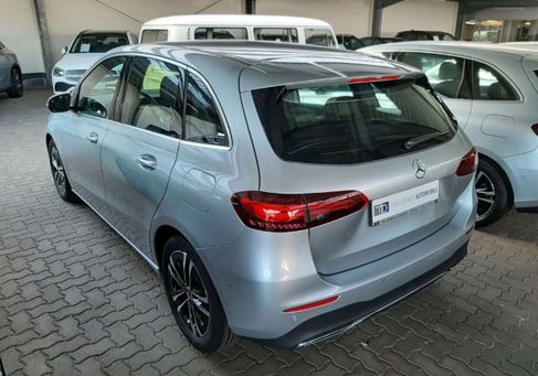 Mercedes-Benz B 180, 2024