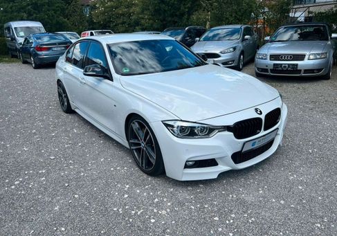 BMW 325, 2017
