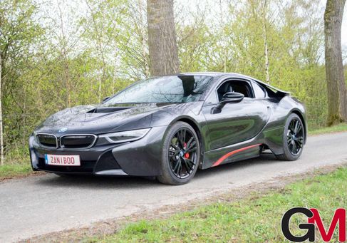 BMW i8, 2016