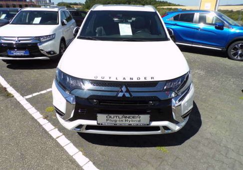 Mitsubishi Outlander, 2020