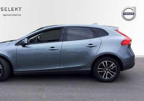 Volvo V40, 2018