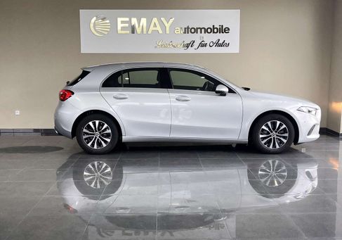 Mercedes-Benz A 200, 2022