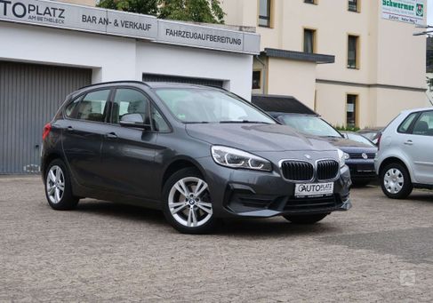 BMW 218, 2018