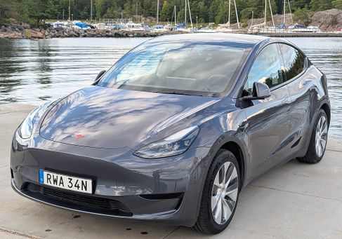 Tesla Model Y, 2023 3