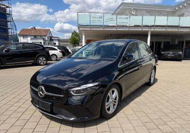 Mercedes-Benz B 180, 2023