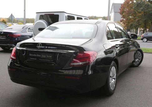 Mercedes-Benz E 200, 2020