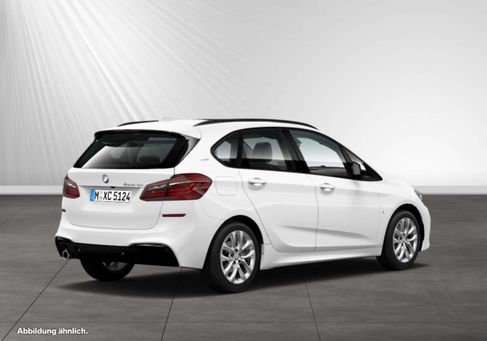 BMW 225, 2019