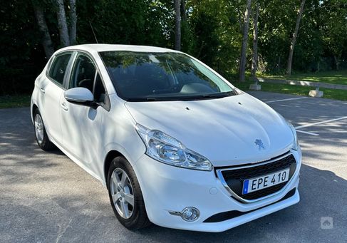 Peugeot 208, 2015