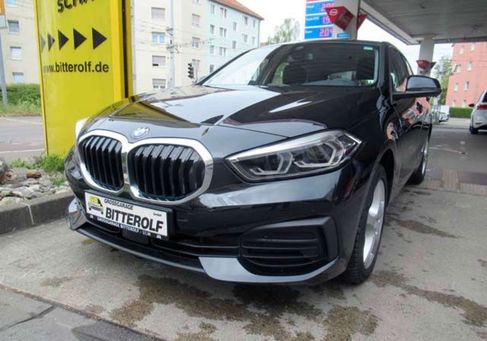 BMW 120, 2023