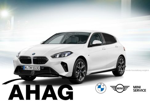 BMW 114, 2025