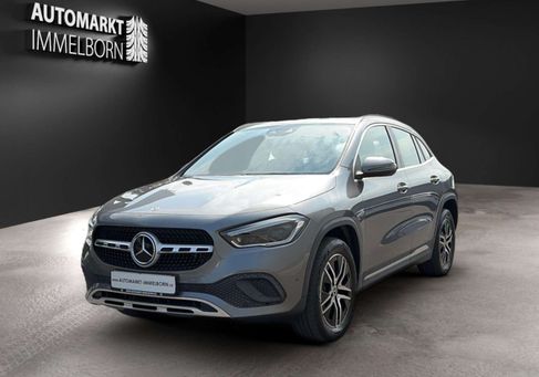 Mercedes-Benz GLA 250, 2021