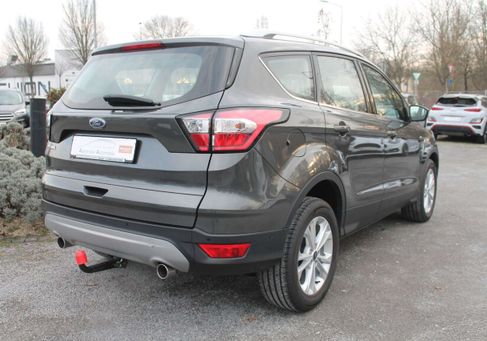 Ford Kuga, 2019