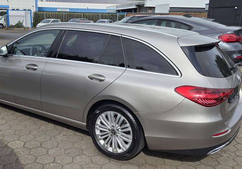 Mercedes-Benz C 220, 2023 3