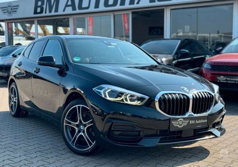 BMW 120, 2021