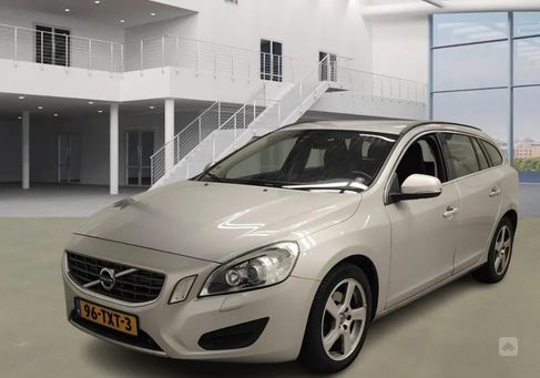 Volvo V60, 2011