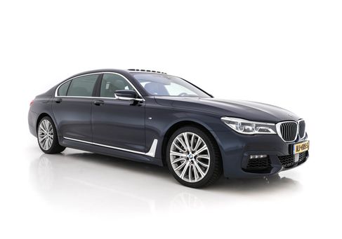 BMW 750, 2016