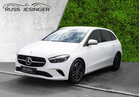 Mercedes-Benz B 200, 2025