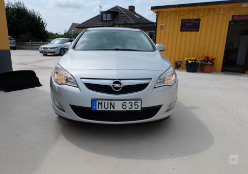 Opel Astra, 2012