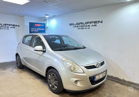 Hyundai i20, 2011