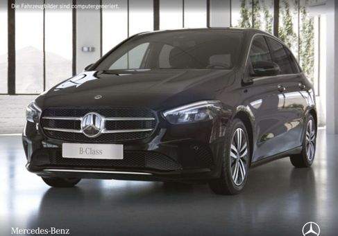 Mercedes-Benz B 180, 2022