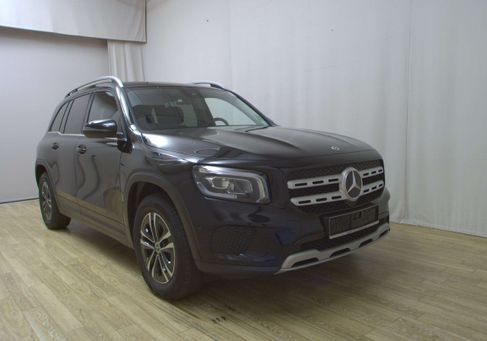 Mercedes-Benz GLB 200, 2023 3