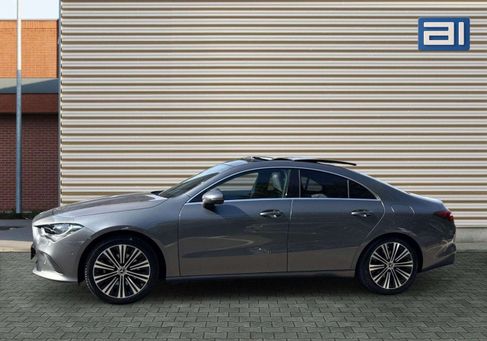 Mercedes-Benz CLA 200, 2022