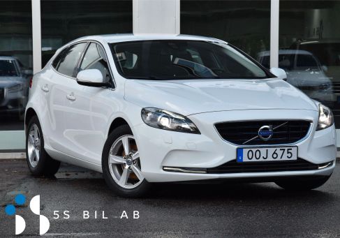 Volvo V40, 2015