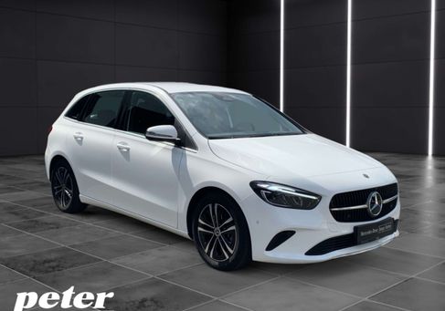 Mercedes-Benz B 180, 2025