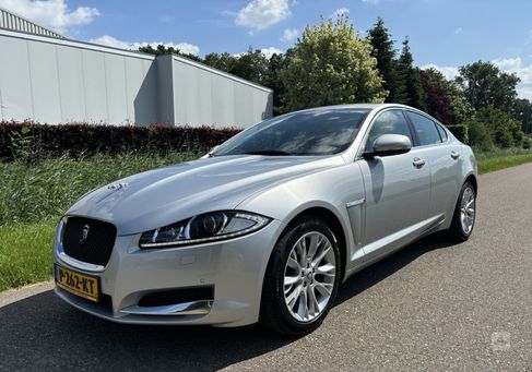 Jaguar XF, 2012